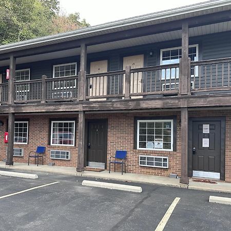 The Roscoe Boutique Motel Coshocton Экстерьер фото